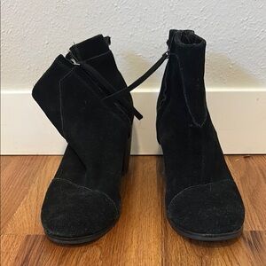 Tom’s Heeled Black Boots